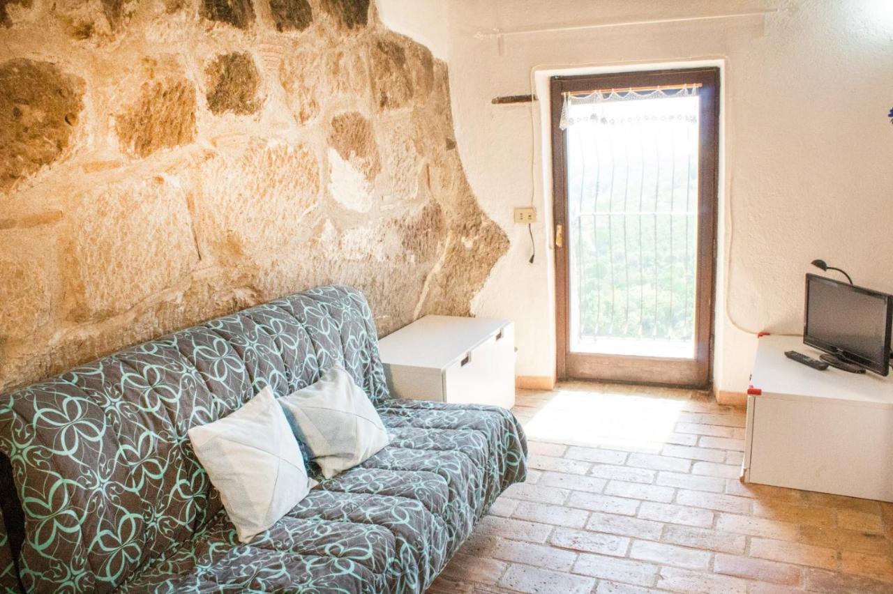 Villa Casa Nella Roccia Bomarzo Exterior foto